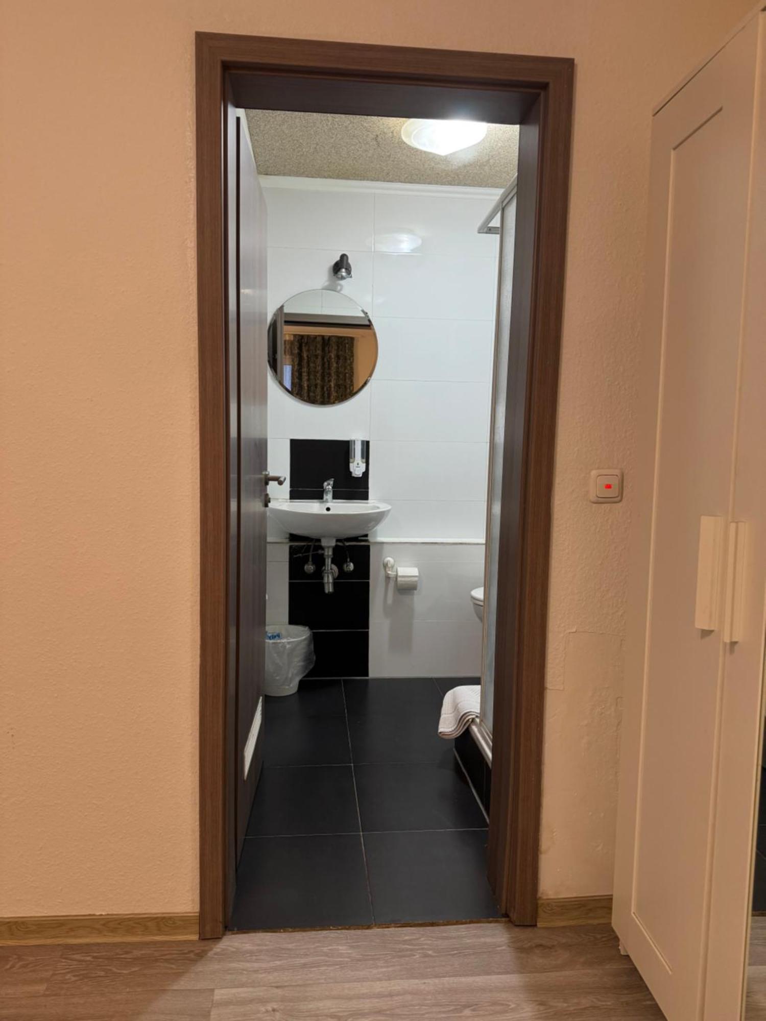 Hotel-Pension Alt-Heidenberg Siegen Exteriör bild