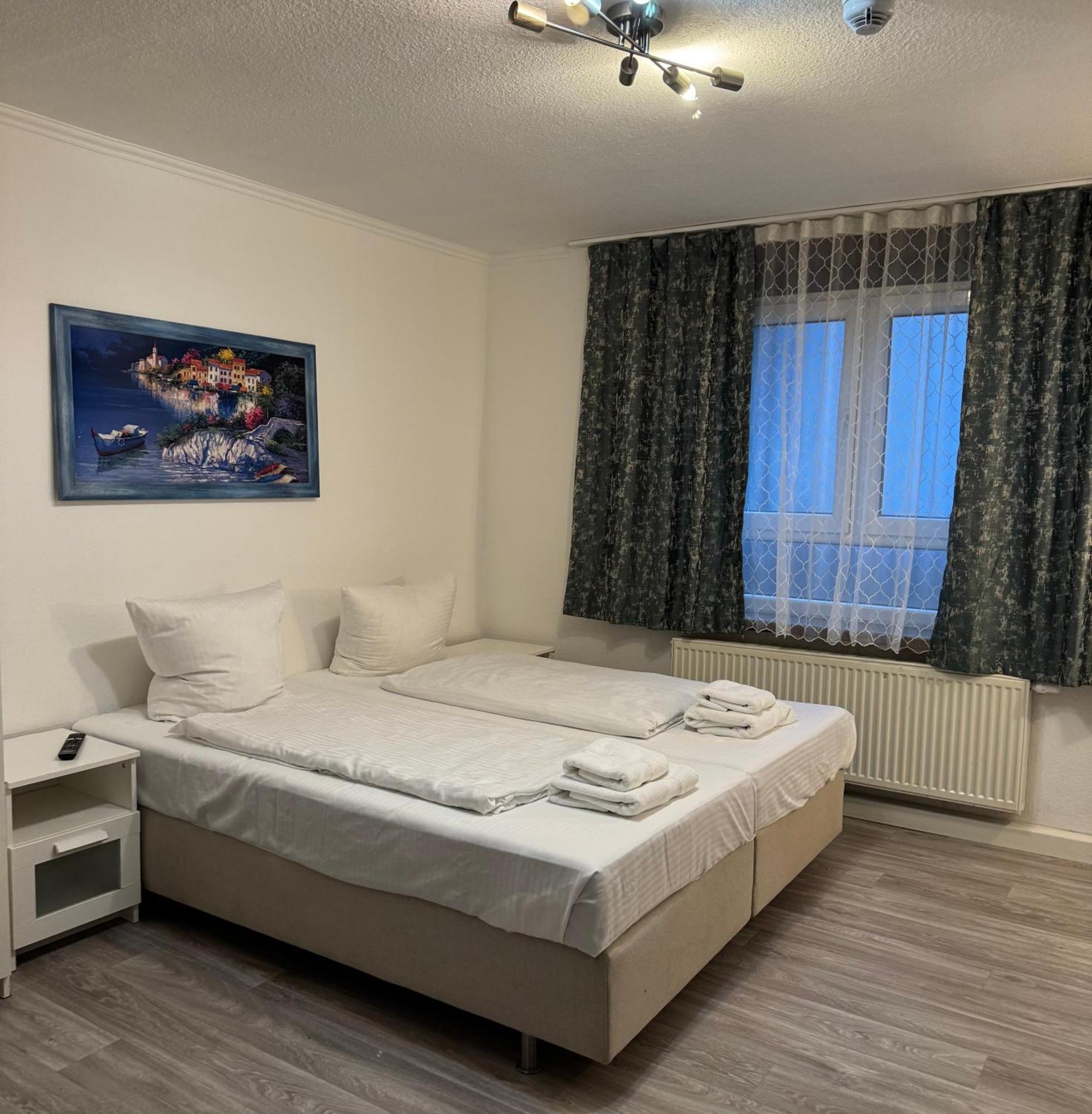 Hotel-Pension Alt-Heidenberg Siegen Exteriör bild